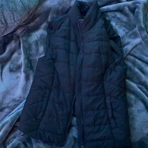 AEROPOSTALE BLACK VEST